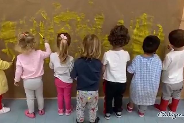 Las escuelas infantiles municipales animan y motivan a los más pequeños a través de vídeos