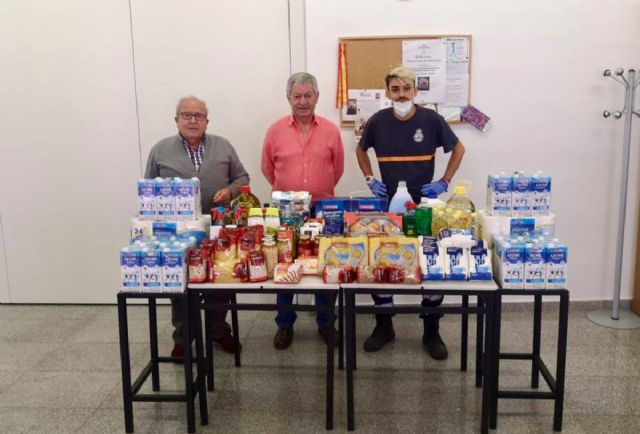 La Asociación de Mayores de Alumbres colabora con el operativo de emergencia social