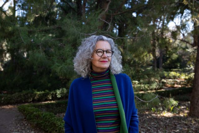 La periodista Amelia Castilla presenta ´Mis entierros de gente importante´ en Leer, Pensar e Imaginar