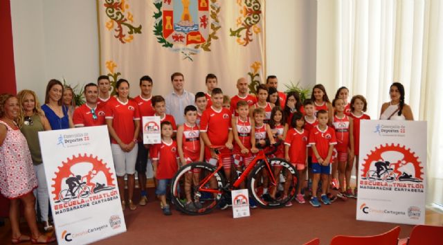 Segado (MC) valora positivamente el Plan Estratégico del Deporte 2018-2021, porque así deportistas, clubes y grupos políticos aportarán la iniciativa que el Gobierno local no tiene