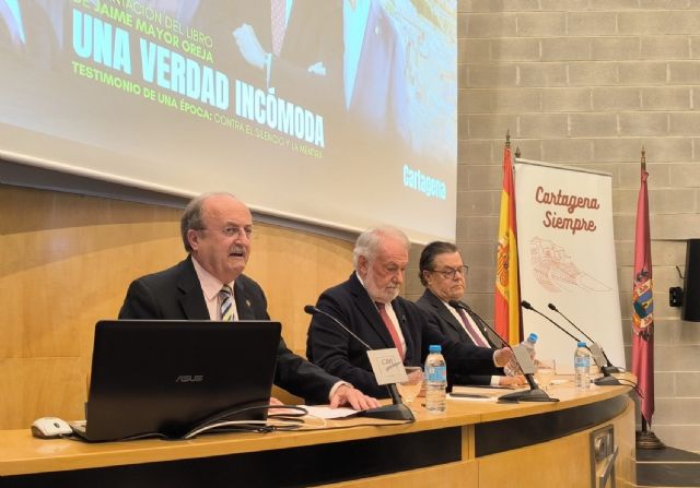 Jaime Mayor Oreja: «Es necesario articular una alternativa al frente de izquierdas que quiere destruir España»