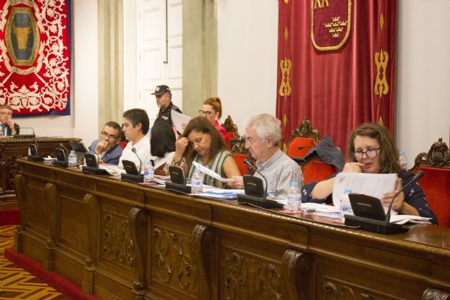 MC impulsa que se obligue a construir a los propietarios de solares y mejoras en los accesos de la zona oeste