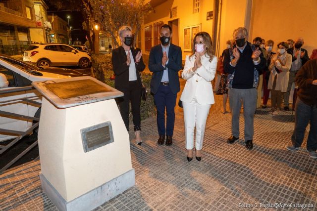 La Aurora de Pozo Estrecho conmemora sus más de 200 años de historia con un monolito