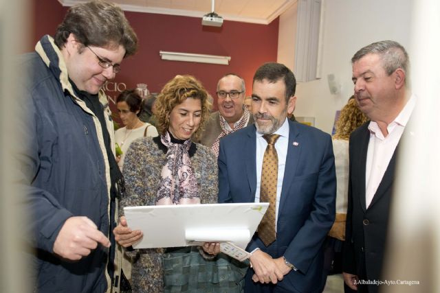 Asido, Astus y Apices muestran sus obras de artesania y pintura por el Dia Internacional de las Personas con Discapacidad