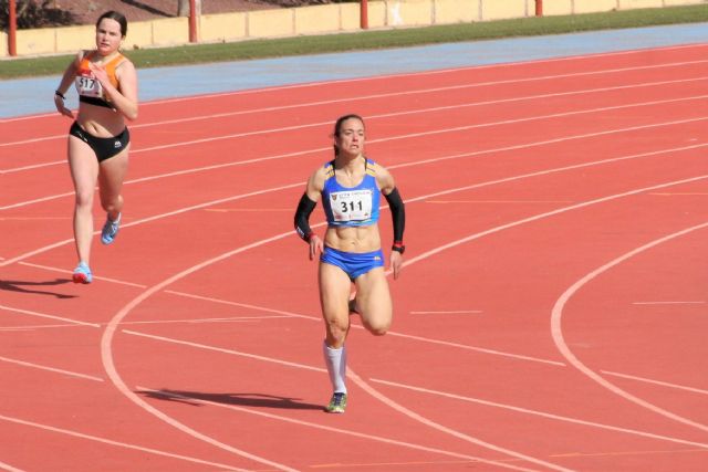 En una ventosa y a veces desapacible jornada de sábado, los atletas del UCAM Atletismo Cartagena acudieron en un buen número al Regional Absoluto de Invierno