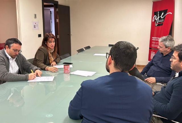 AJE Cartagena ´cazará´ talentos para las empresas de la comarca gracias al nuevo servicio de prácticas de la UPCT