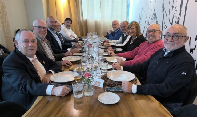 Encuentro histórico de los presidentes de las fiestas de Carthagineses y Romanos