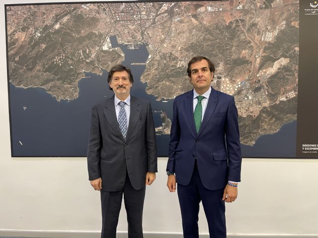 El Consejo de Administración nombra a Fernando Muñoz como nuevo director de la Autoridad Portuaria en sustitución de Fermín Rol