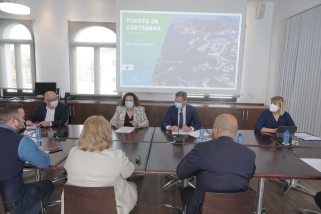 La Comunidad Autónoma da luz verde a la reactivación de los cruceros nacionales en el Puerto de Cartagena