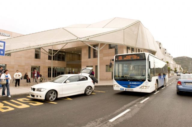 Habrá autobuses cada diez minutos al Hospital de Santa Lucía y la linea 7 llegará al puerto