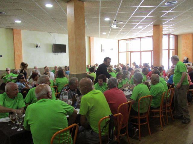 Una ruta por Sierra Espuña puso fin al programa de Senderismo para Mayores de la Concejalía de Servicios Sociales de este semestre