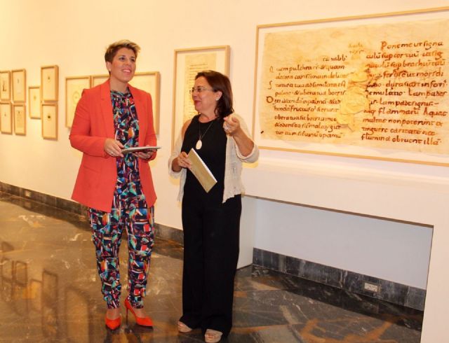 Noelia Arroyo inaugura en Cartagena la exposición 'Cantica Canticorum'