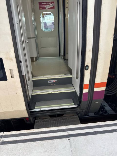 MC denuncia la falta de accesibilidad en el tren que da servicio entre Cartagena y Murcia