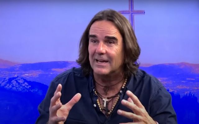 El periodista Cake Minuesa presentará este jueves en Cartagena el documental 'El Valle de los Caídos 2019: la profanación'