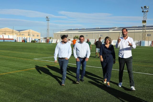 El Ayuntamiento invertirá 100.000 euros en la mejora de la iluminación del campo de fútbol Ángel Celdrán del Llano del Beal
