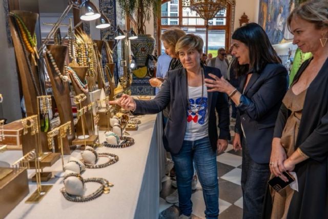 La CARM y el Ayuntamiento impulsan la actividad comercial con cerca de 50.000 euros