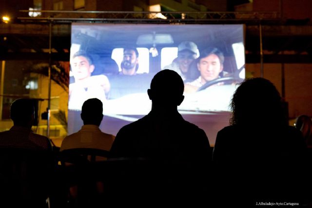 	 El centro, los barrios y el litoral de Cartagena vivirán un agosto de cine con la película 'El mejor verano de mi vida'