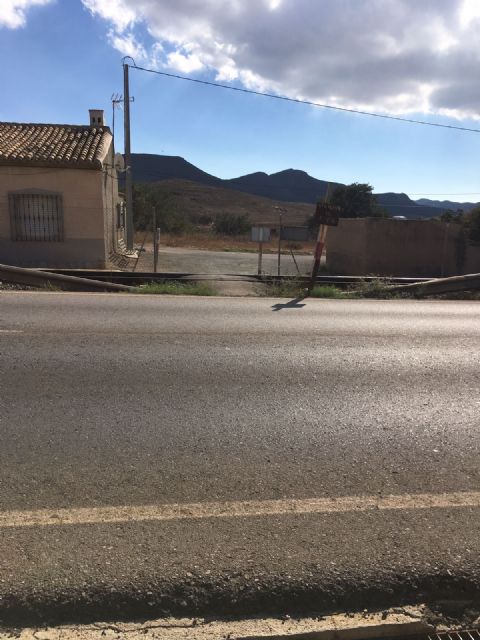 El Grupo Popular denuncia que aún no han comenzado las obras para la instalación de un paso semafórico en Los Partidarios