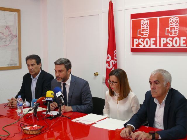 López Pagán: 'Noelia Arroyo es cómplice de unos presupuestos que castigan a la ciudadanía de Cartagena'