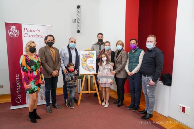 El diseñador Rubén Lucas, autor del cartel que ilustrará el Carnaval de Cartagena 2022