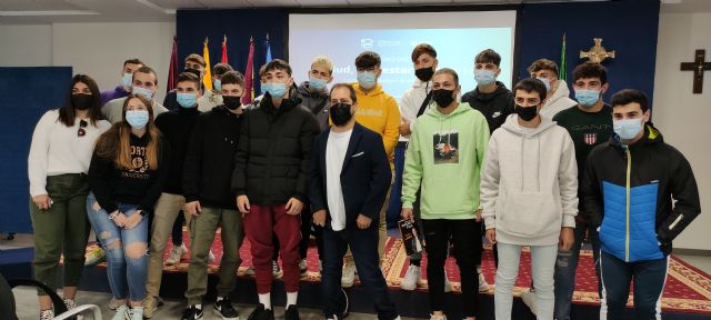 El broche final del Foro Decyde muestra el deporte como herramienta para la superación personal