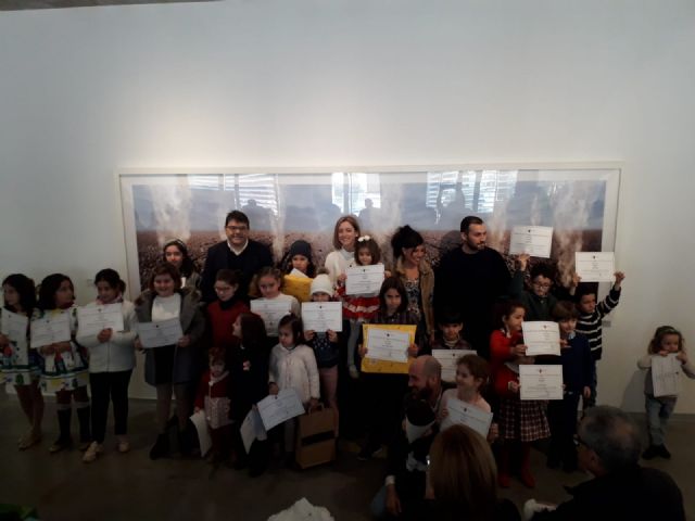 El Muram de Cartagena entrega los premios de su concurso ´Pinta la Navidad´