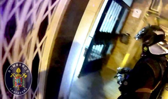 Incendio en una vivienda de la calle Lope de Rueda