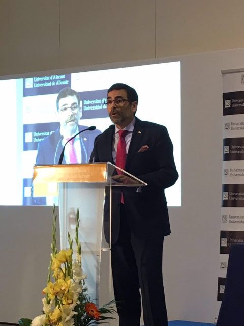 El alcalde participó en Alicante en la ceremonia de los Premios CICOP