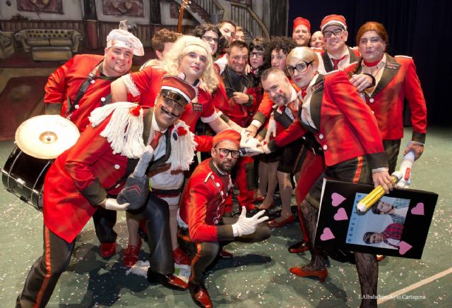 Forzudos, bebés y monjas, protagonizaron la Primera Semifinal de las Chirigotas