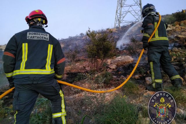 Extinguido un fuego en la Sierra de la Fausilla de Escombreras
