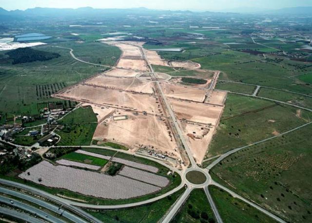 El Gobierno local apuesta por mantener la hoja de ruta fijada para la ZAL