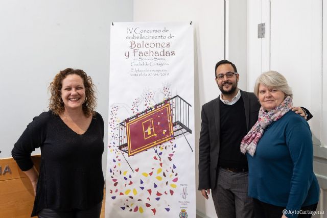 Comienza la cuenta atrás para decorar los balcones y terrazas en Cartagena con motivo de la Semana Santa