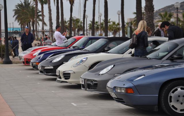 50 vehículos de alta gama acercaron el mundo del motor al Puerto de Cartagena