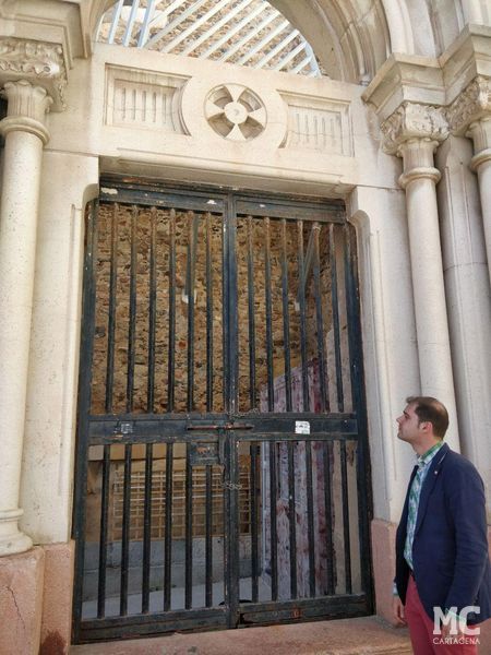 Suma y sigue la cadena de despropósitos en torno a la recuperación de la Catedral de Cartagena