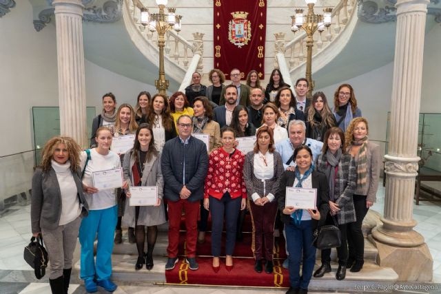 23 jóvenes reciben el diploma de Generación Emprendedora