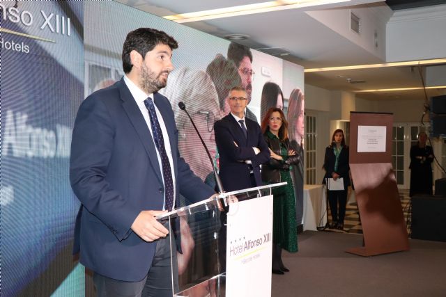 Fernando López Miras asiste en Cartagena a la inauguración del hotel Alfonso XIII