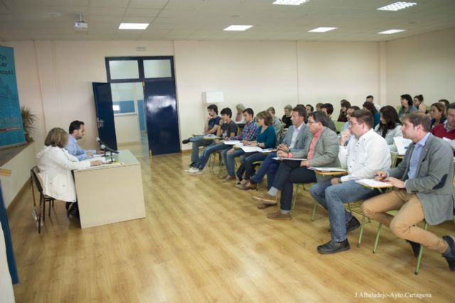 Constituido el nuevo Consejo Escolar Municipal que, en su primera reunión, fijó el calendario de festivos para el próximo curso