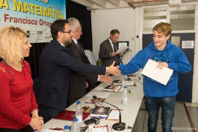La XXIX Olimpiada Matematica Memorial Francisco Ortega entrega sus premios