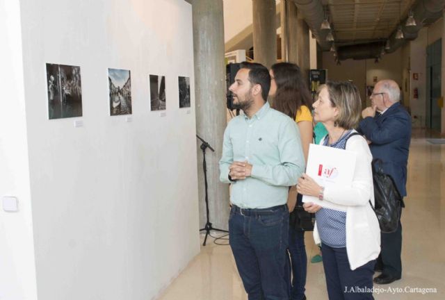 El Luzzy inaugura una exposición fotográfica y un ciclo de mesas de debate sobre el Cambio Climático