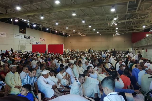 La comunidad musulmana de Cartagena celebra el fin del Ramadán