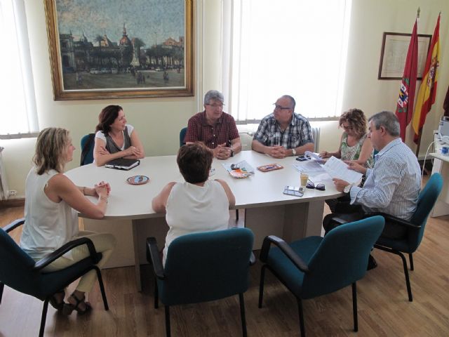 Servicios Sociales dota a La Huertecica con 132.800 euros gracias a la firma de un convenio