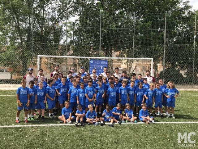 MC visita los campus de fútbol y fútbol sala de La Vaguada y el Palacio de los Deportes