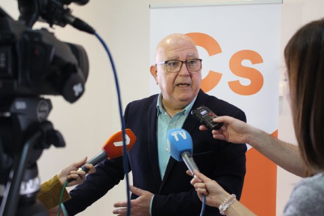 Manuel Padín: 'MC y PSOE son los responsables de que el 40% de nuestras iniciativas no hayan sido ejecutadas todavía'