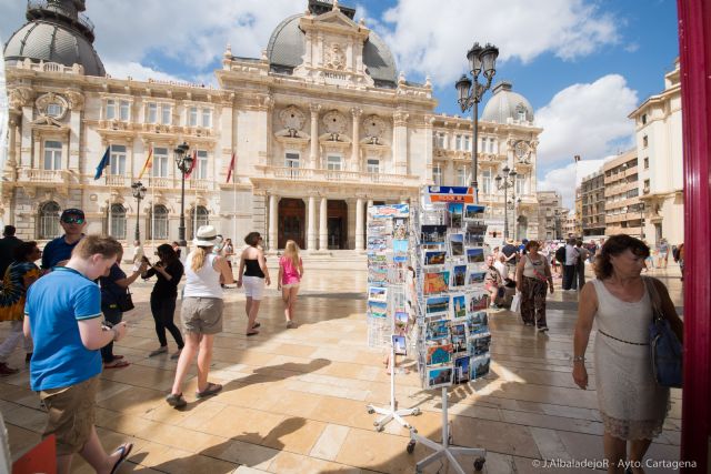 El paro se reduce en Cartagena más que la media regional y nacional