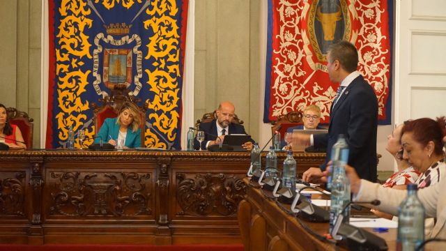 Jesús Giménez invita a Arroyo a dar la cara en el Consejo de Casco Antiguo tras el escándalo de las viviendas fallidas en Los Mateos