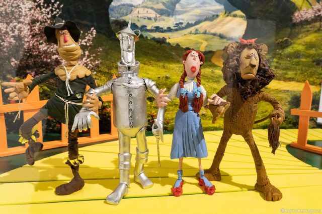 Una exposición de plastilina muestra la historia de la música y su evolución en el Museo Arqueológico Municipal