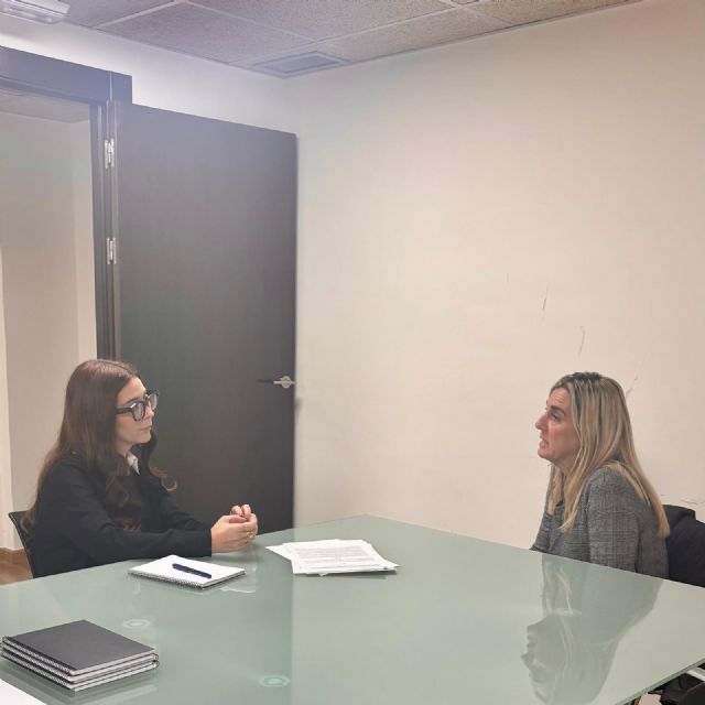 Convenio entre la Asociación de Jóvenes Empresarios de Cartagena y su Comarca y el Colegio Miralmonte