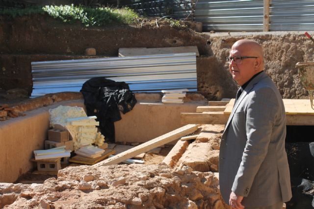 Ciudadanos pedirá explicaciones a Segado por su gestión en los trabajos para cubrir los restos de la Plaza del Lago