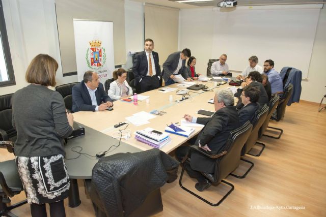 La Comision de Seguimiento y Control del Agua conoce las actuaciones que se llevan a cabo en relacion a este servicio