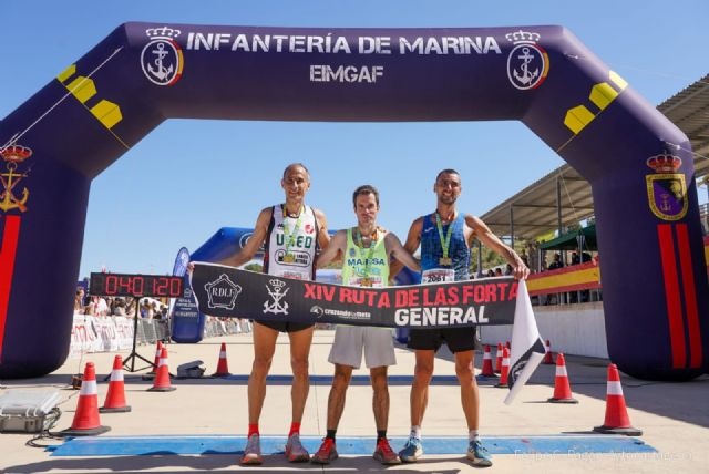 Llegan los primeros a la meta de la Ruta de las Fortalezas de Cartagena tras correr más de 50 kilómetros